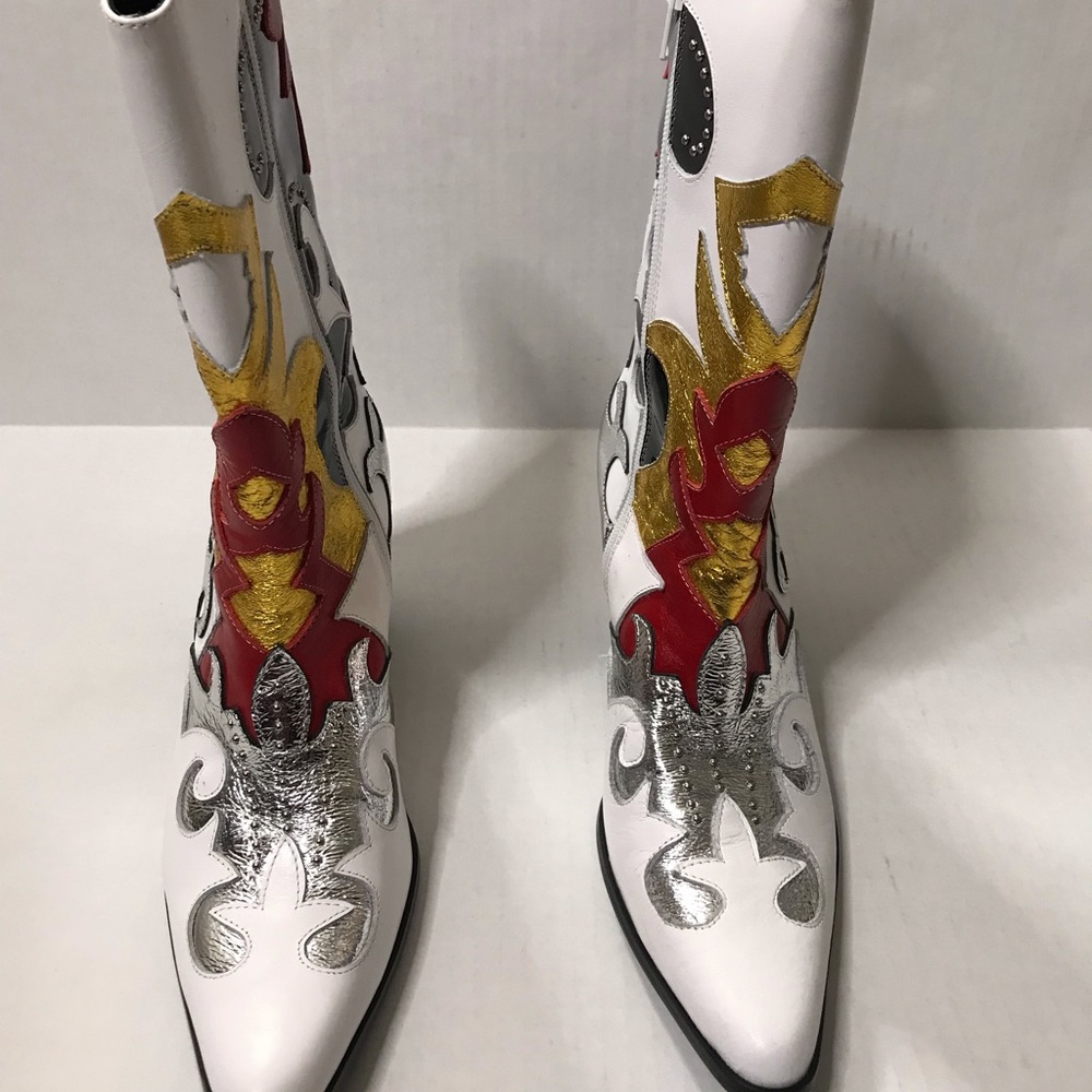 Jeffrey Campbell - Picture 3 of 4